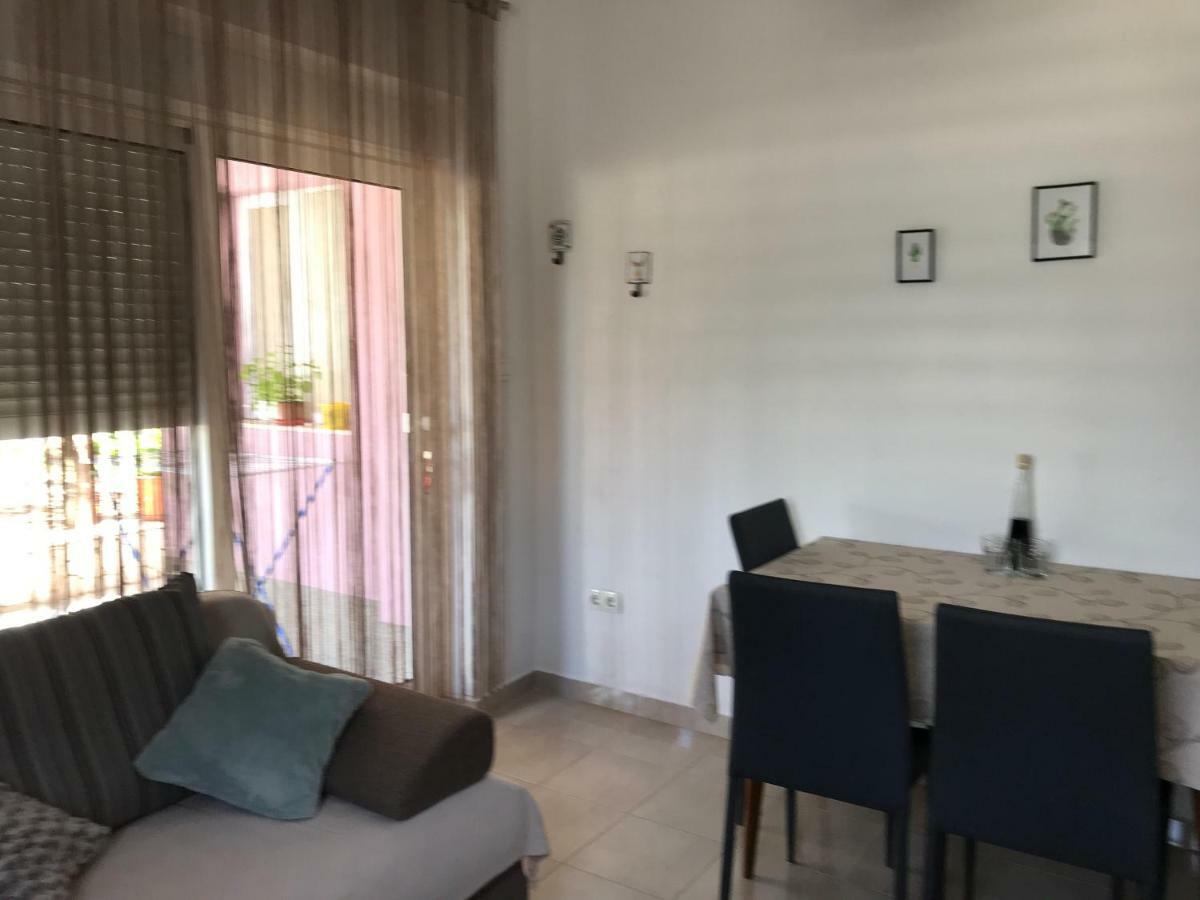Apartman Mirjana With Terrace And Free Parking Donji Okrug  Exterior foto